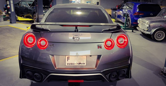 Nissan-GTR-R35-13.jpg