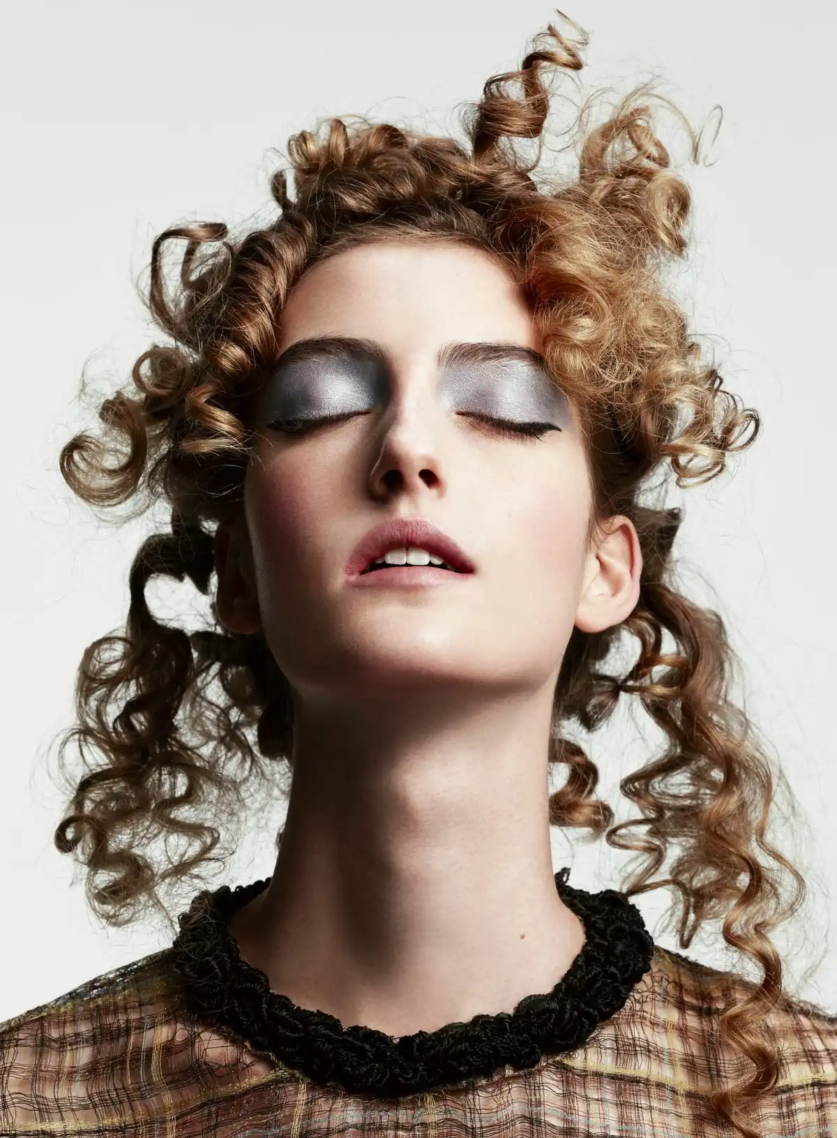 Bold Eye Shadow Emerges as Spring's Trendiest Makeup Choice