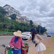 撩开裙子 (23)