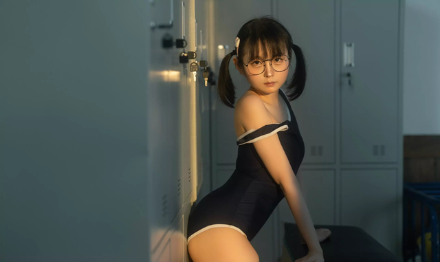 午间更衣室 (53).png