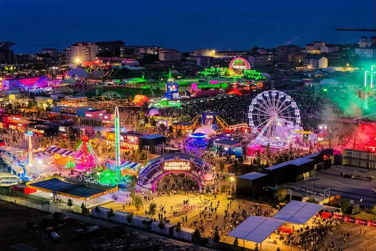 Cea mai mare ediție a Beach, Please!: Peste 600.000 de participanți la festival