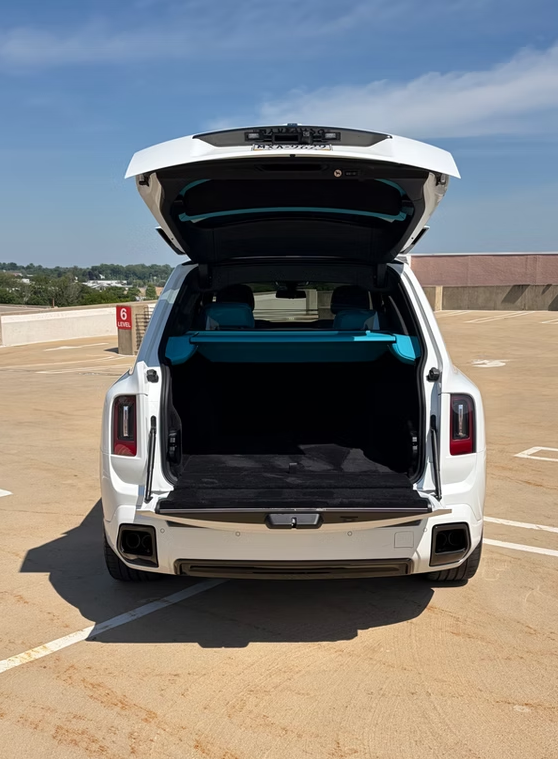 Rolls-Royce Cullinan photo 3