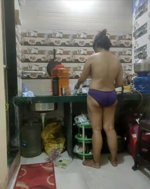 Wife Mom Aunty ki incest dunia with pics & Gifs