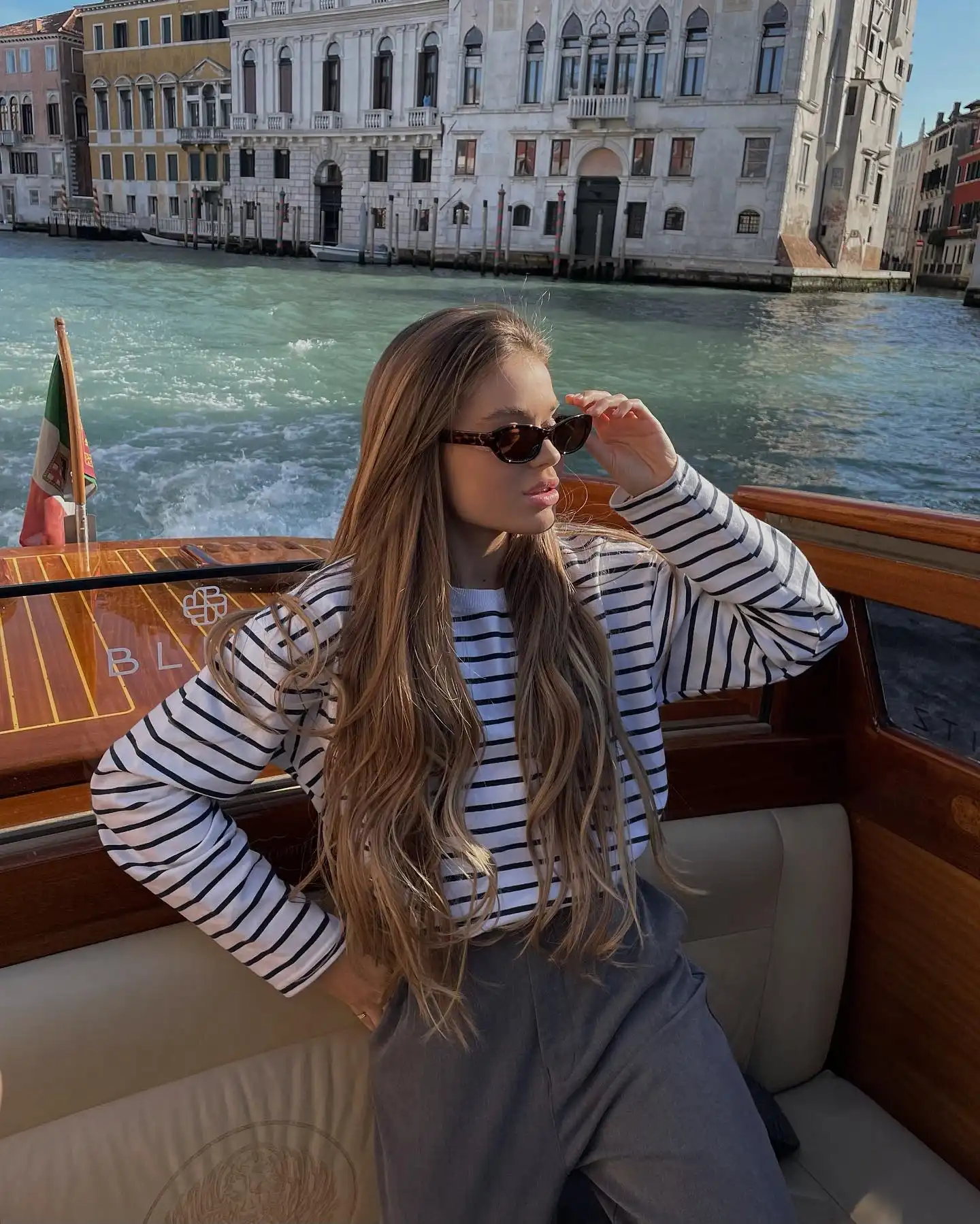 Aleksandra Chernikova Wallpapers Insta Fit Bio (7)