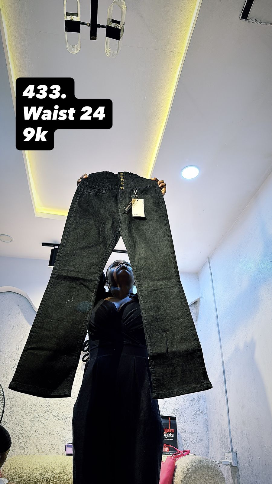 Waist 24