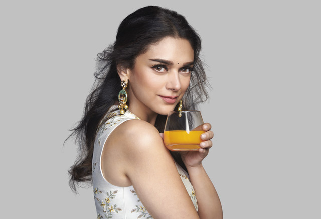 Aditi-Rao-Hydari-6
