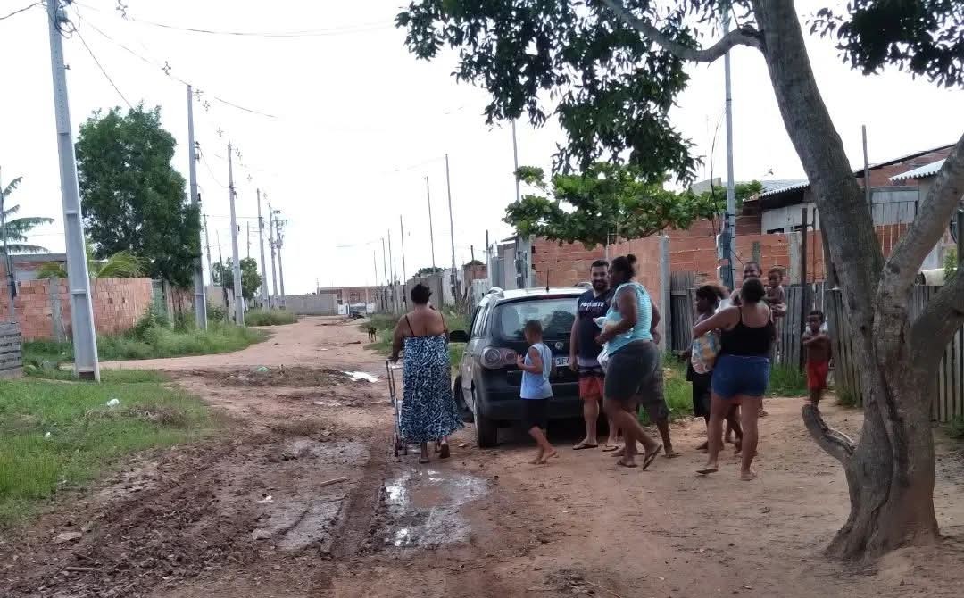 Distribuição de cestas básicas para famílias