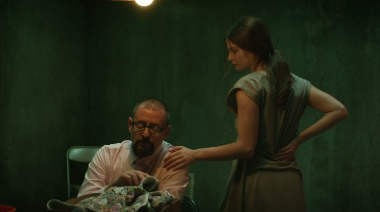 Girl in the Basement Screenshot