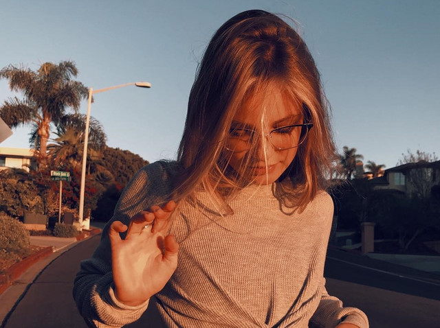 Hailey-Pandolfi-Wallpapers-Insta-Fit-Bio-3.jpg