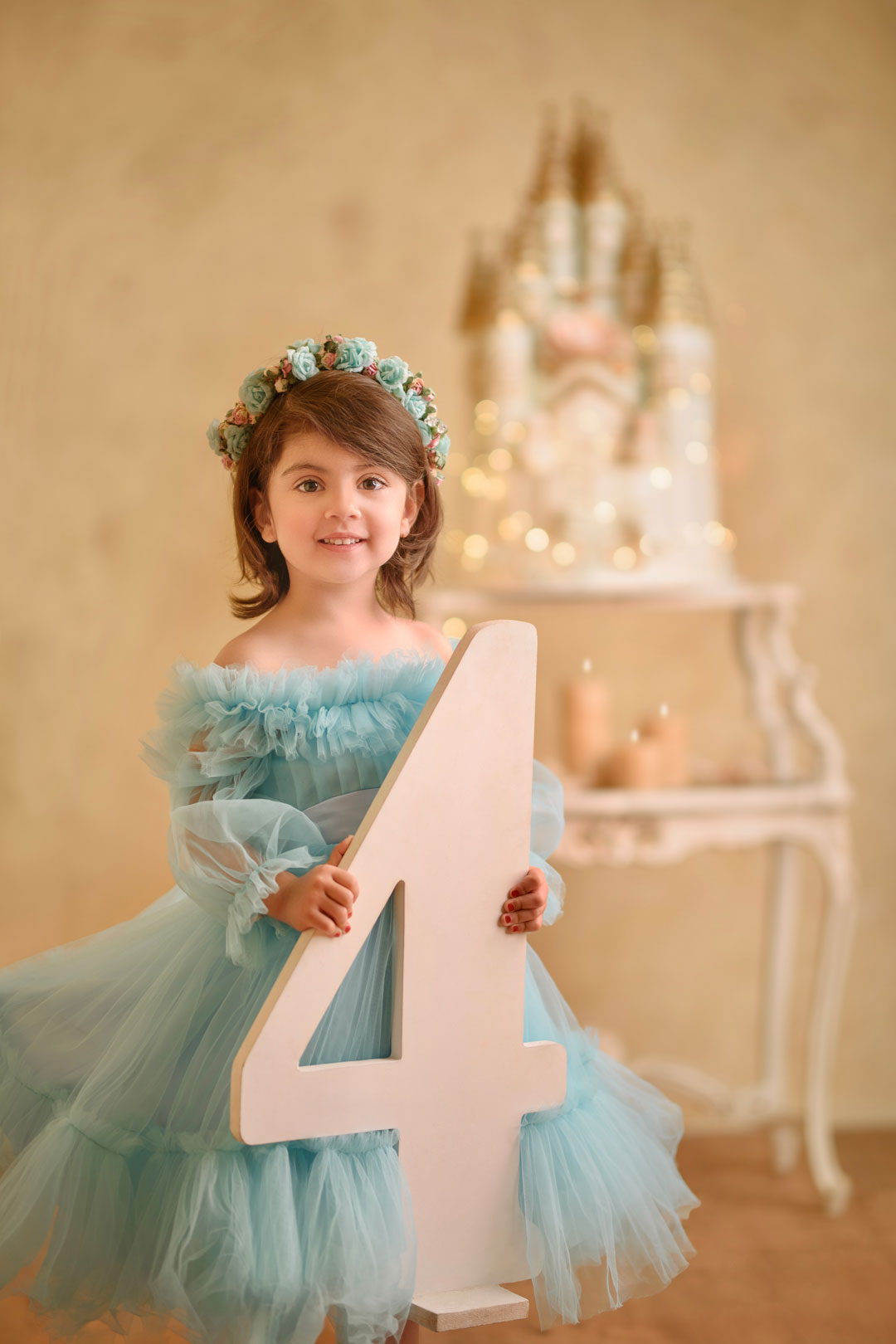 عکاسی کودک در دکور اختصاصی آتلیه کودک نویسا مشهد