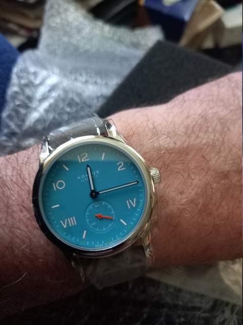 1000063595
