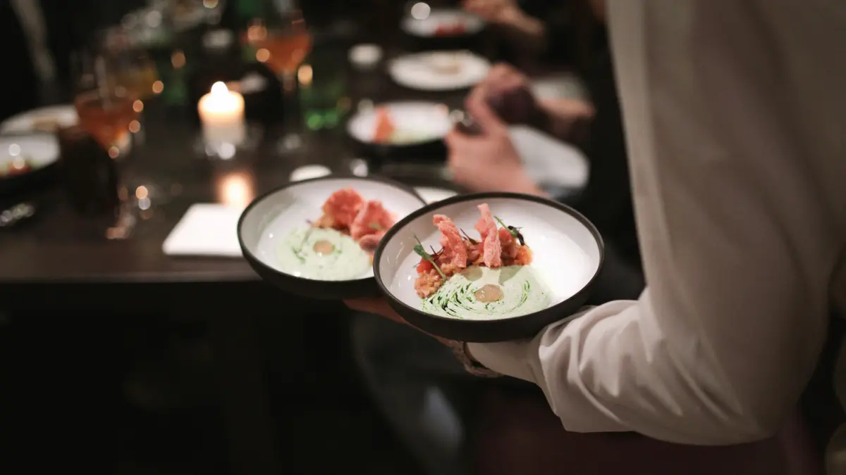 Spotting Unhealthy Restaurant Workplaces
