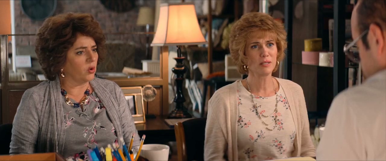 Barb and Star Go to Vista Del Mar Screenshot
