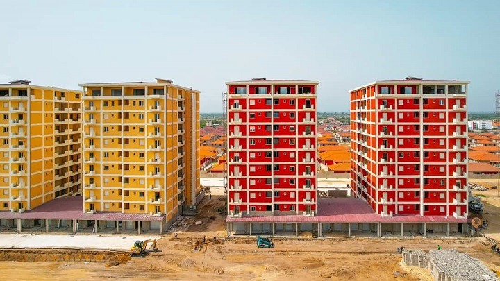 Illustration - Grand-Bassam : la démolition d'Italia Construction suspendue in extremis par le Parquet général