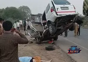 जालौन में भीषण सड़क हादसा: अयोध्या से लौट रही टवेरा को ट्रक ने मारी जोरदार टक्कर, दो श्रद्धालुओं की मौत, कई घायल