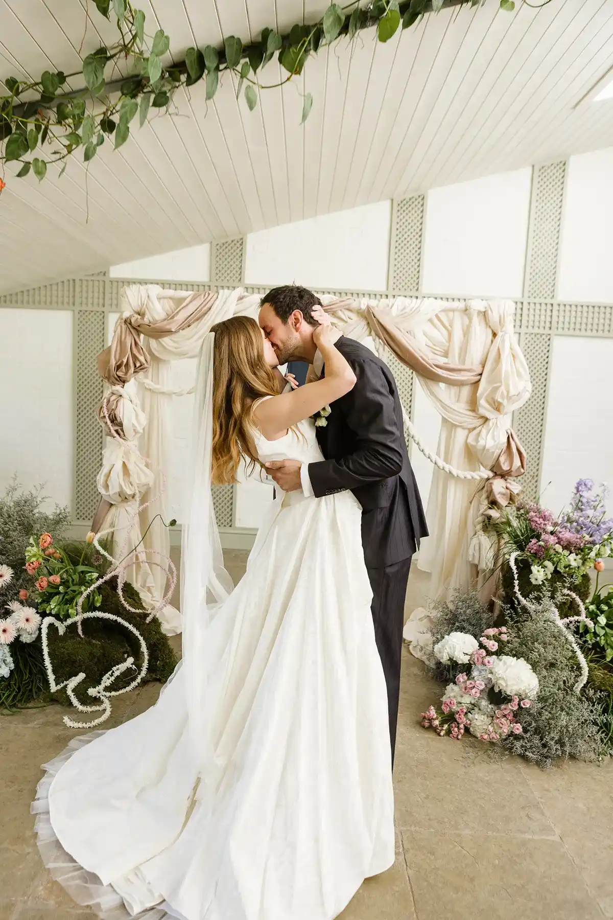 Vintage Garter Adds Personal Touch to Modern Wedding