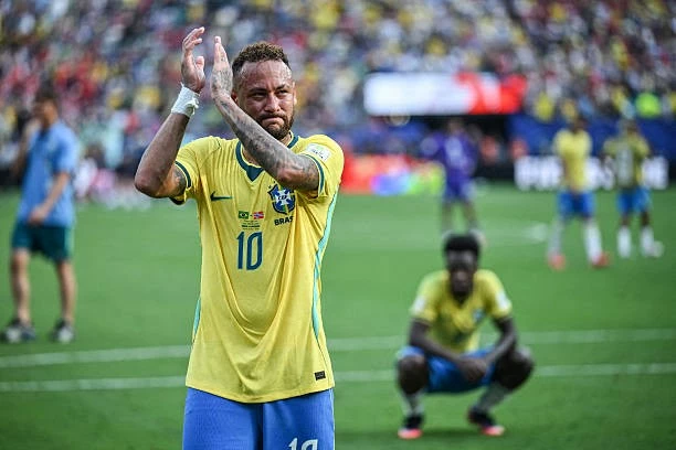Neymar tiếc nuối chia tay người hâm mộ sau thất bại ở vòng 1/8 World Cup 2026. (Nguồn: Getty Images)