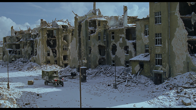 [Obrazek: THE-PIANIST-t00-0036.png]