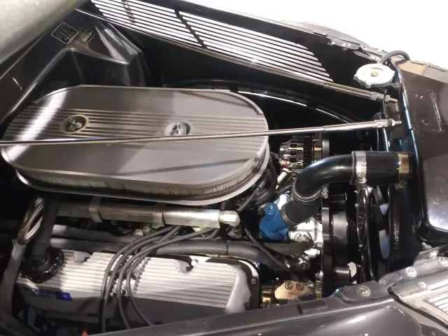 37-engine-side