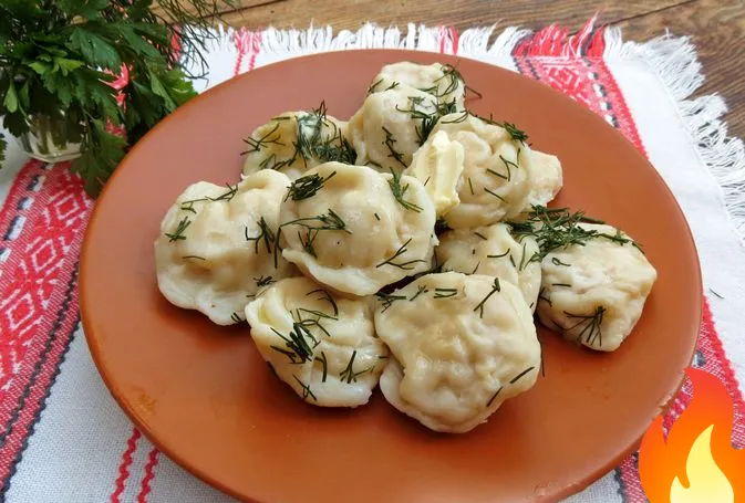 Фото Пельмени с куриным фаршем и сыром