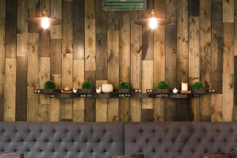 ديكور خشب جداري