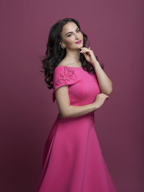 Elli-Avrram-3
