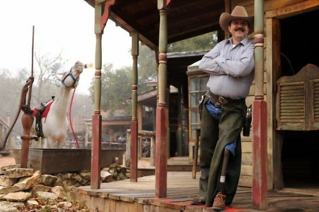 https://i.ibb.co/DCQSS1f/cow-boy-04.jpg
