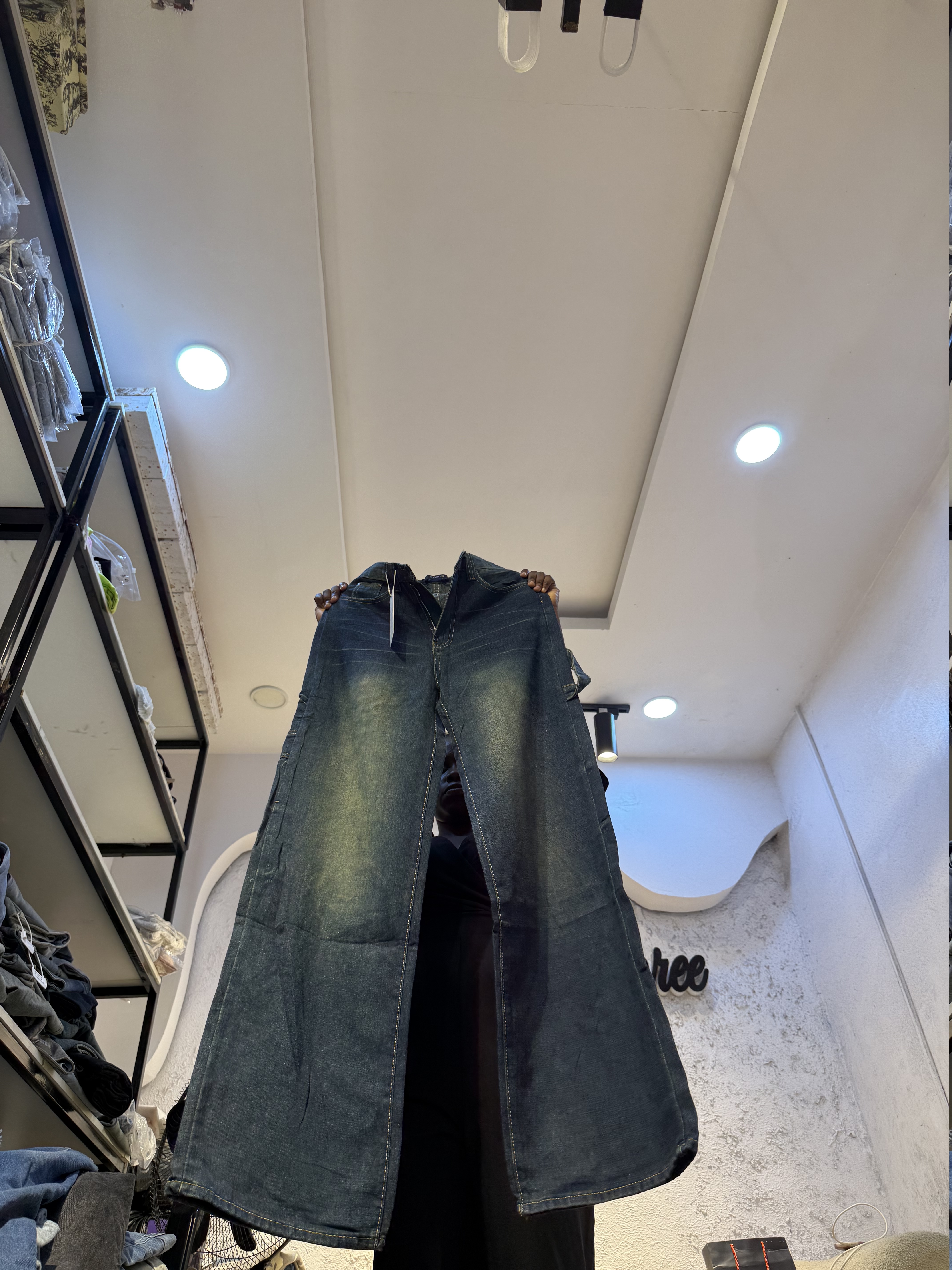 Waist 28
