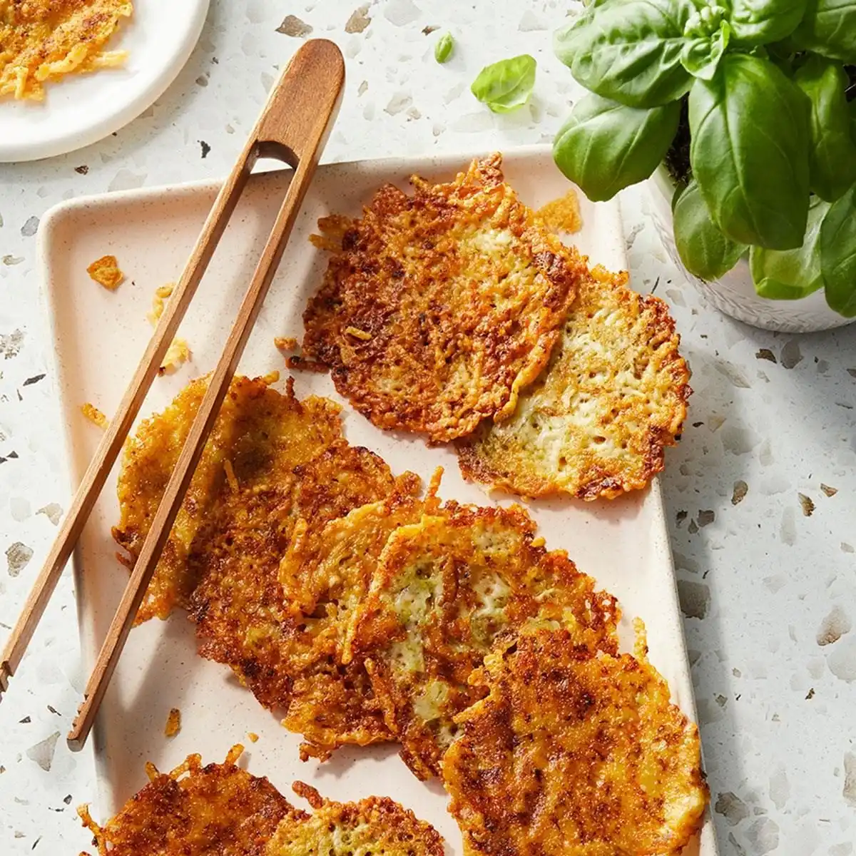 Pesto Parmesan Crisps: A Simple Snack