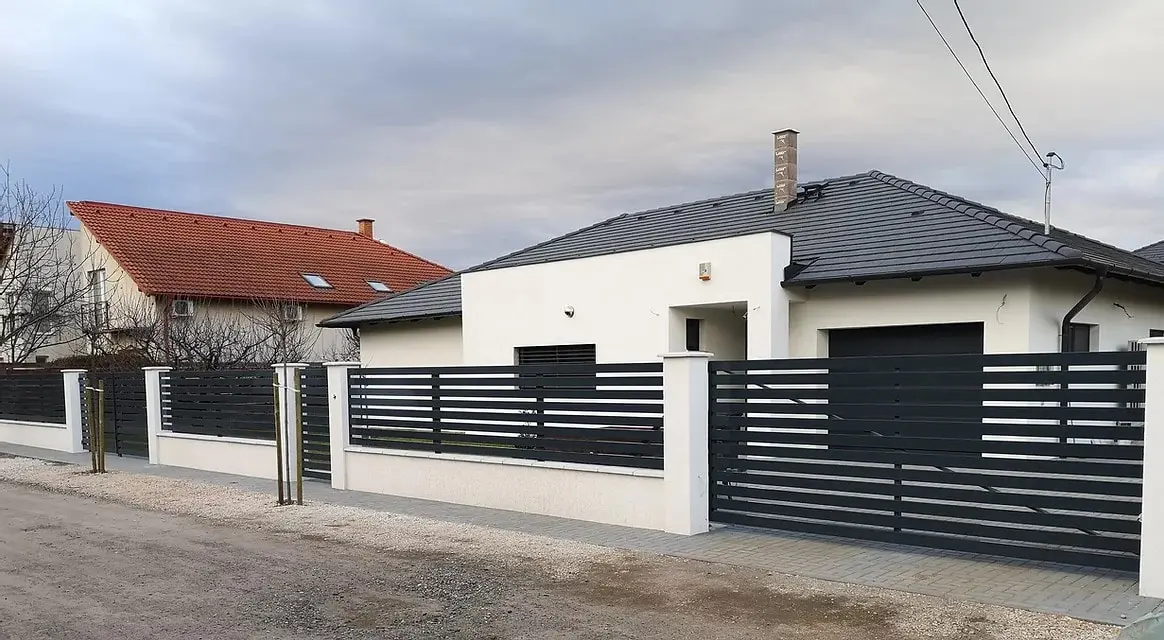 Amenzi usturătoare de până la 100.000 de lei pentru construcțiile fără autorizație în curte