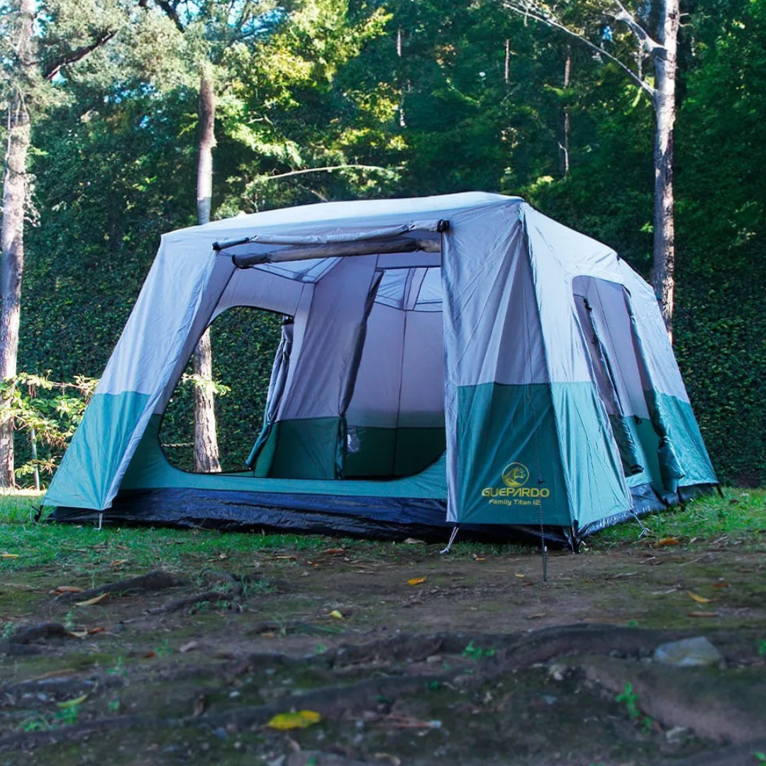 Barraca Family Titan 12 montada no camping