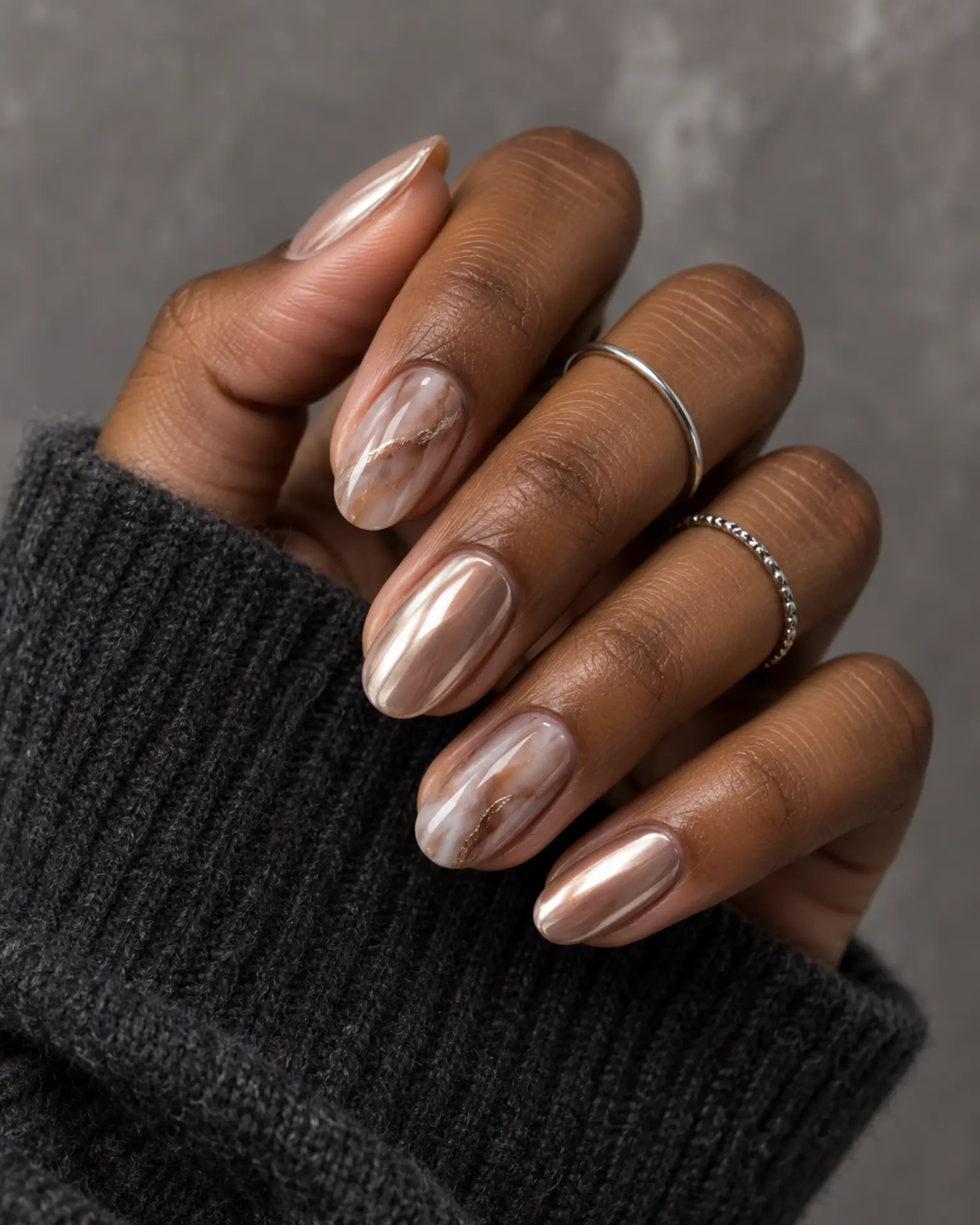 Chrome Soft Marble Vein manicure inspiration for chrome nail ideas