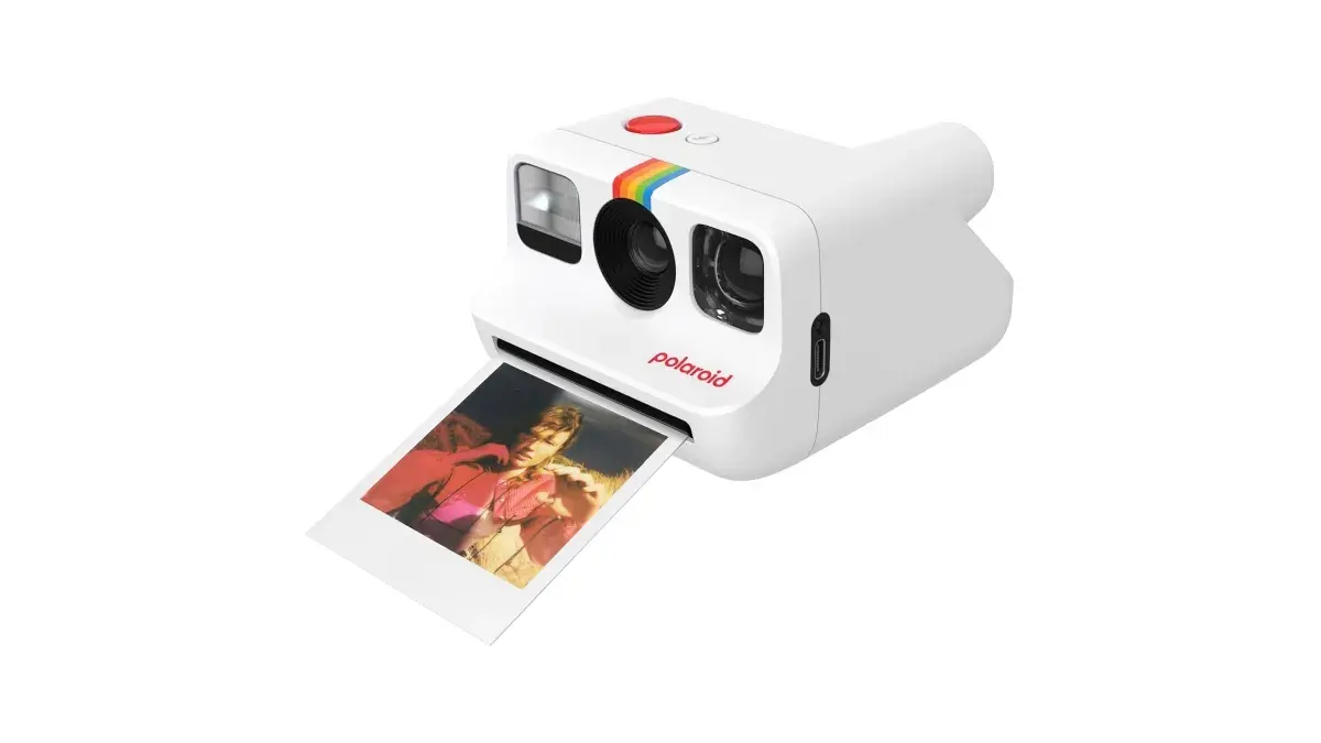 Polaroid Go, la un preț minim istoric pe Amazon