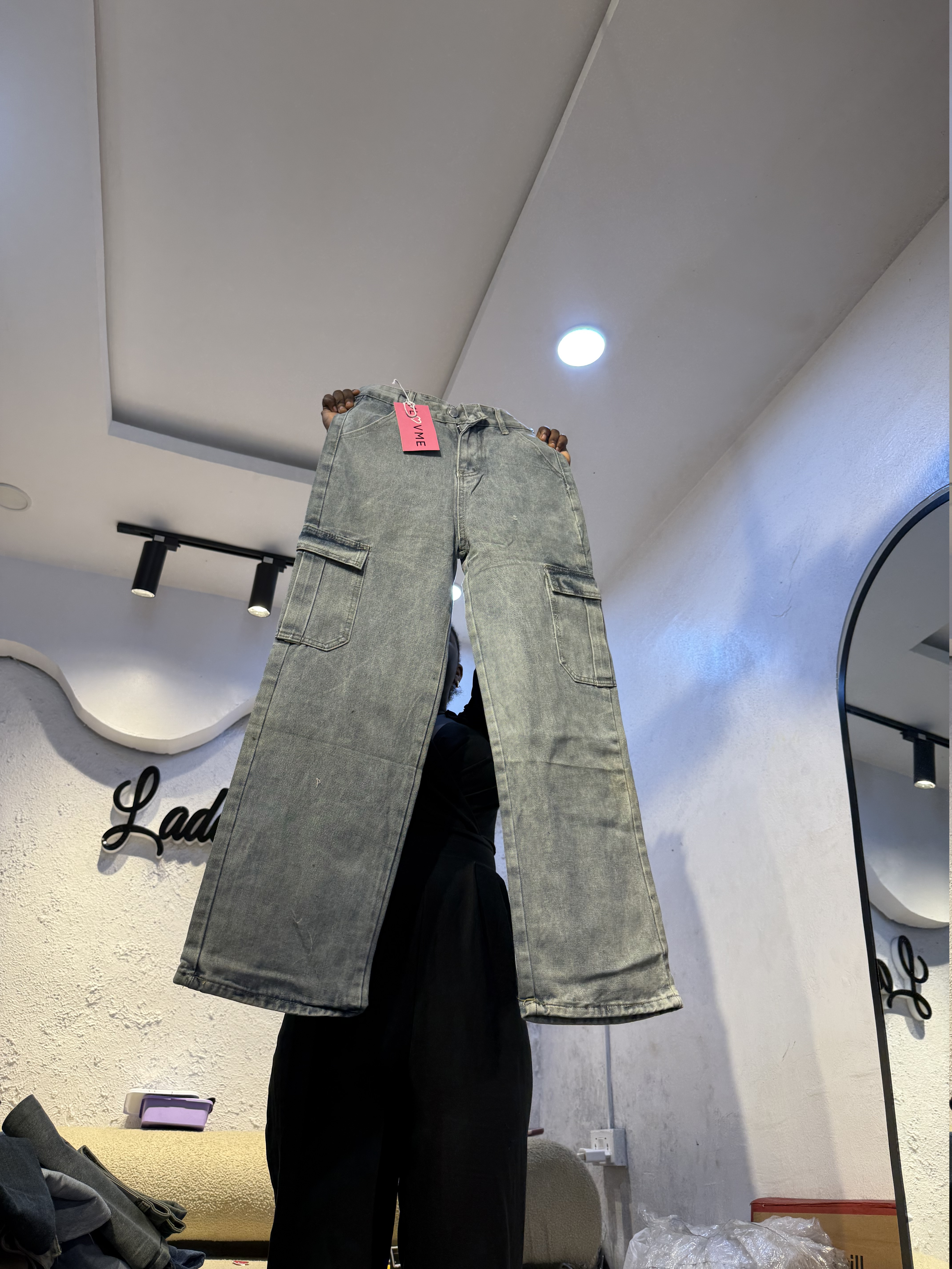 Waist 28