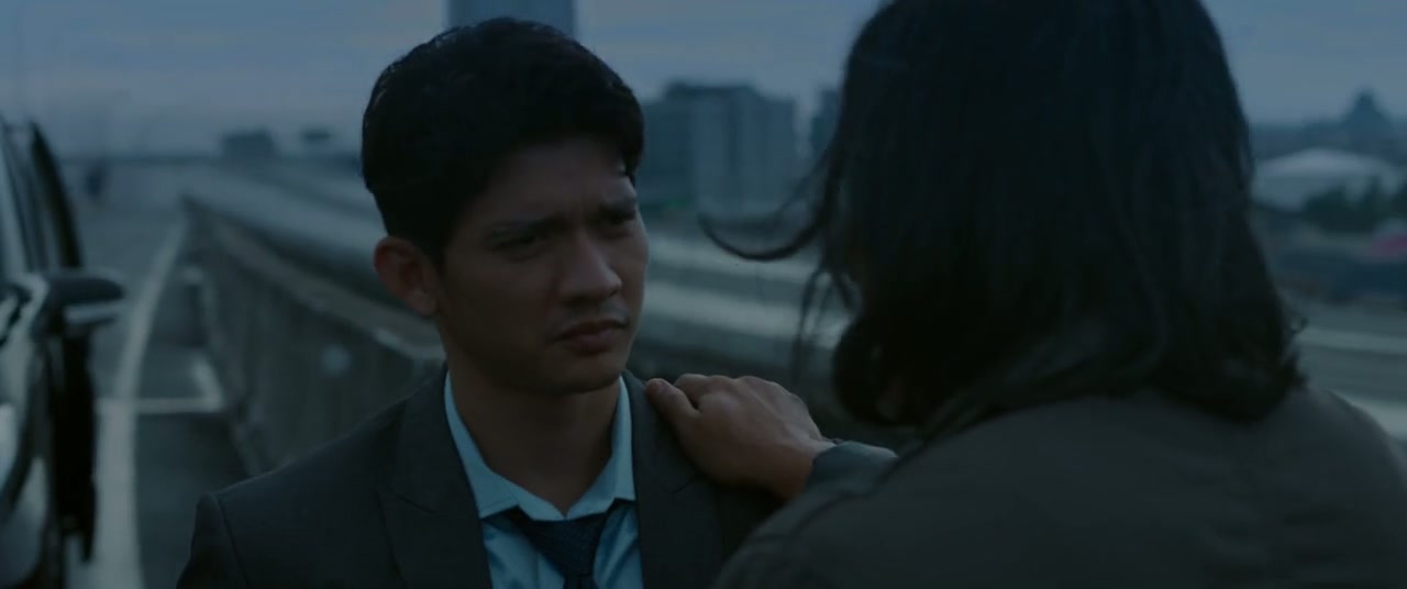 The Night Comes for Us Screenshot