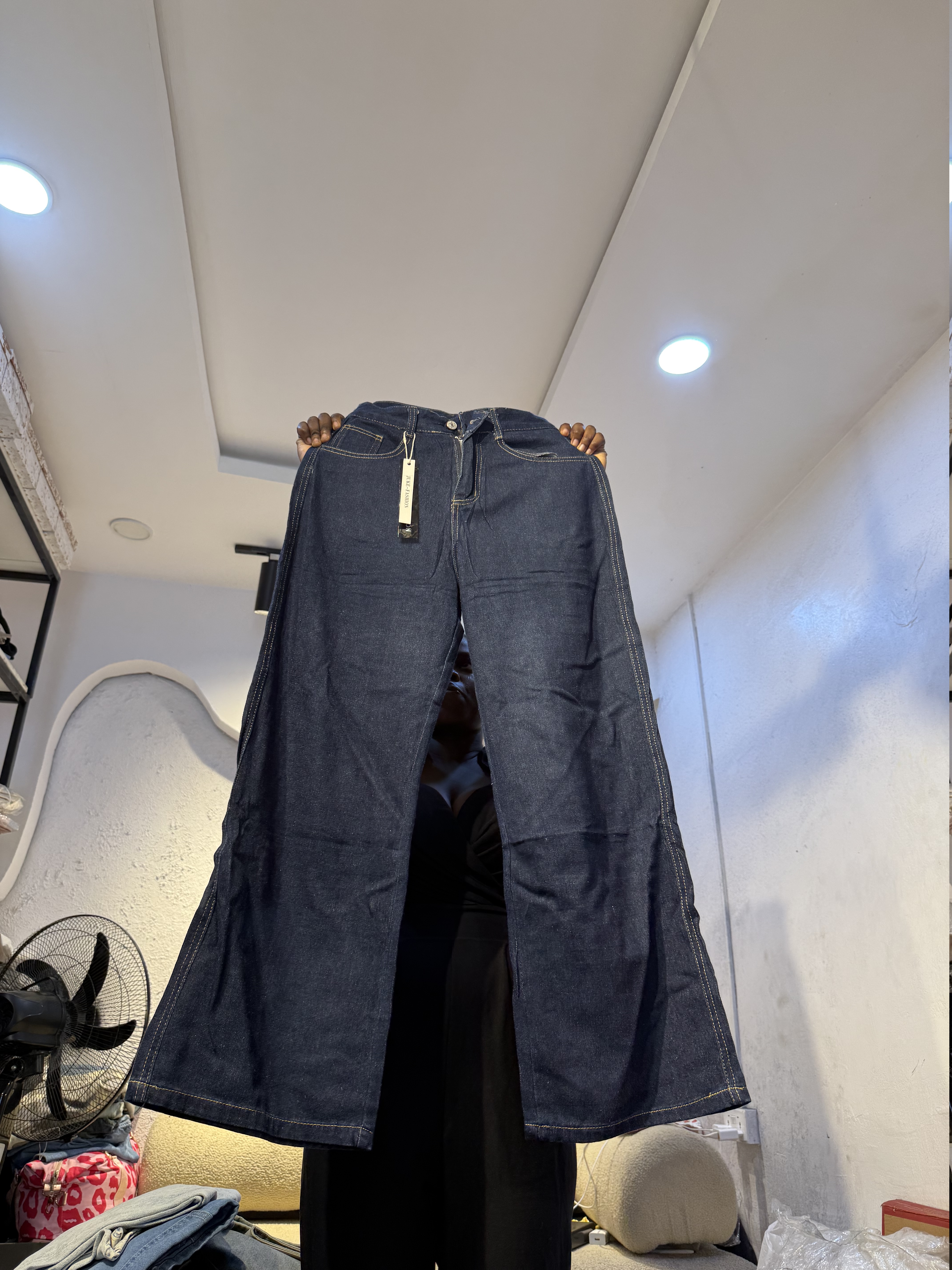 Waist 28