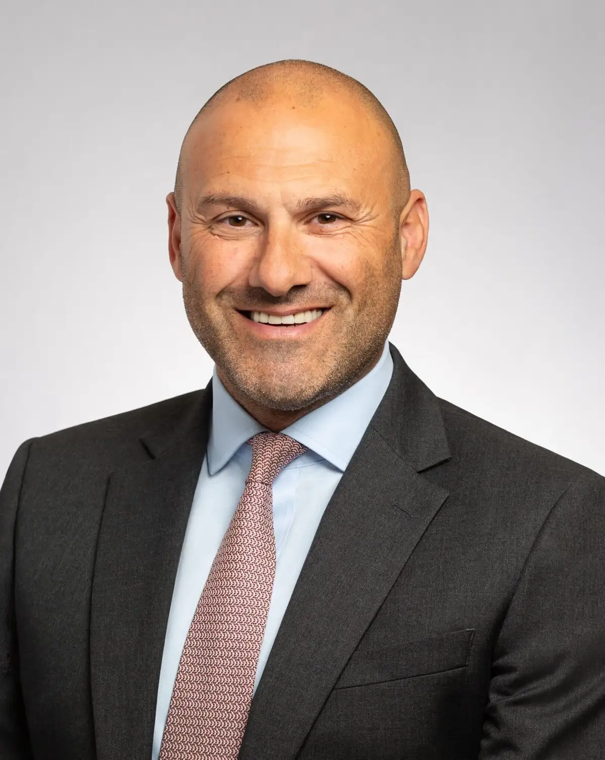 Investec își întărește prezența în piața de mijloc din Marea Britanie cu un nou director