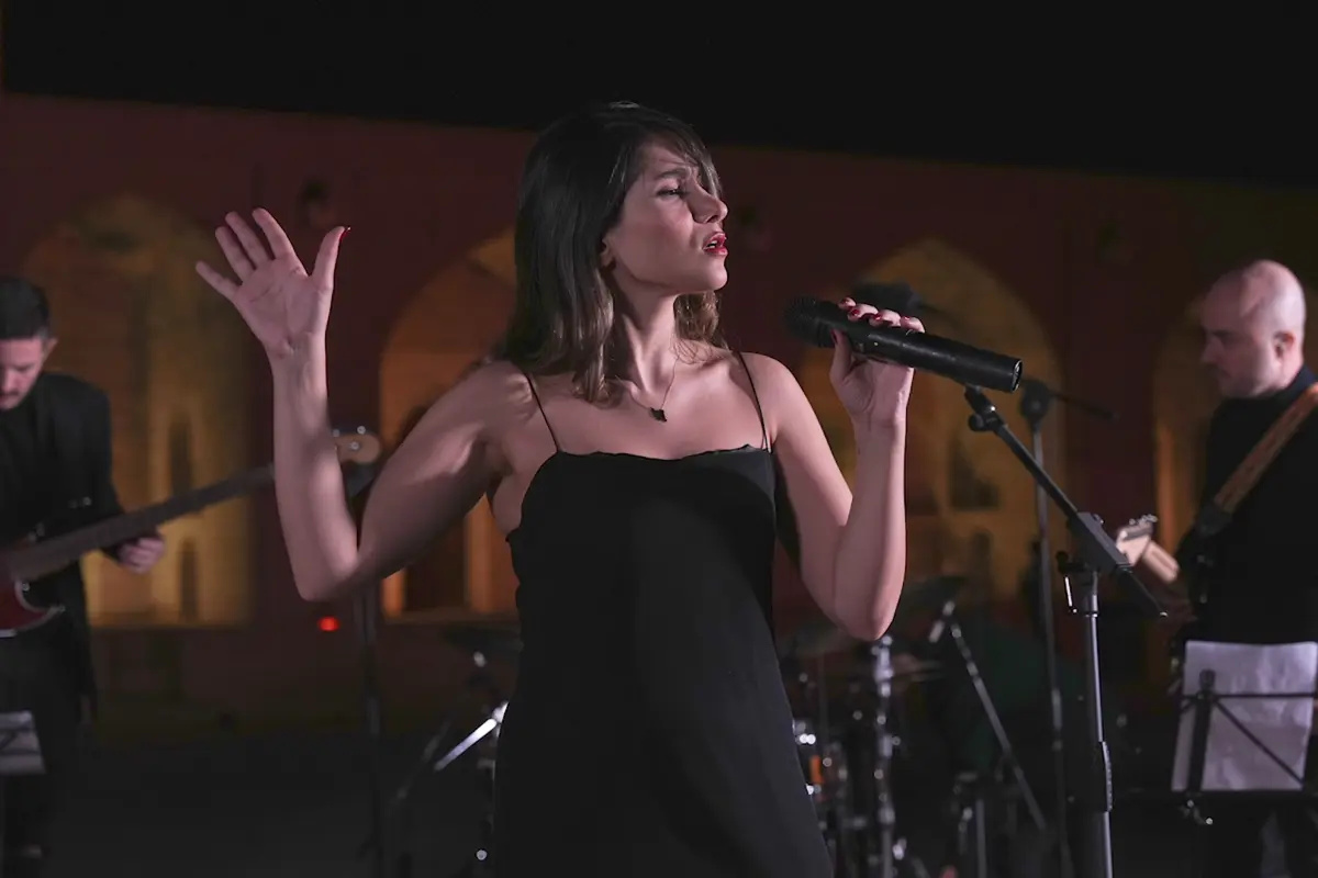 Iranian Singer Faces Lashes for Defying Hijab Rule
