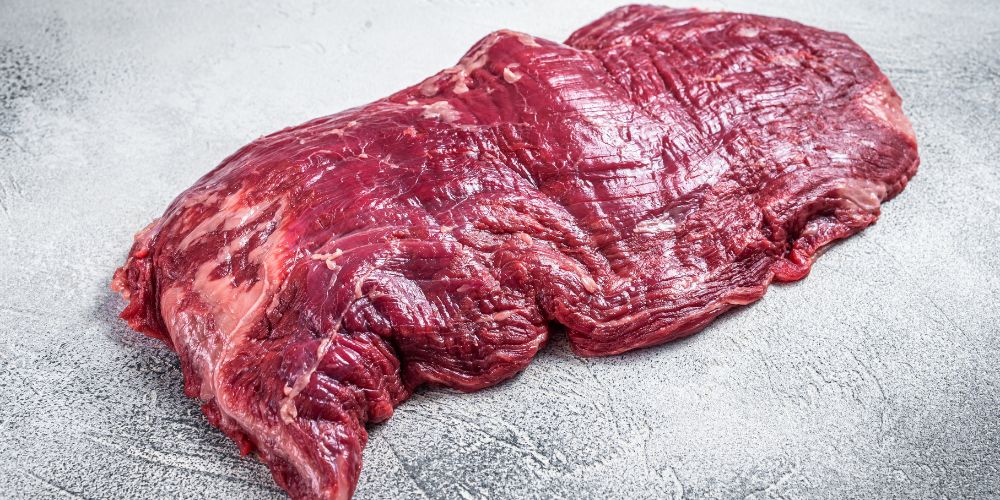 Runder bavette - Biologische bavette is een stuk rundvlees wat komt uit de flank van de koe - Halve maan, vinkelap, vanglap - www.Vleeskopenbijdeboer.nl