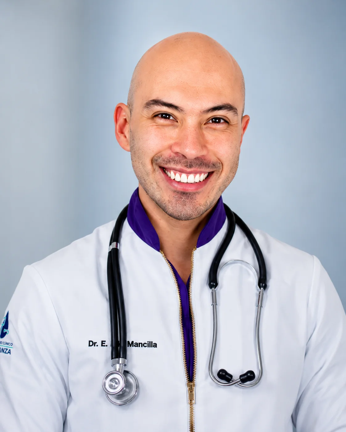 Dr. Erik Martín Mancilla, médico cirujano con especialidad en Medicina Familiar egresado de la UNAM