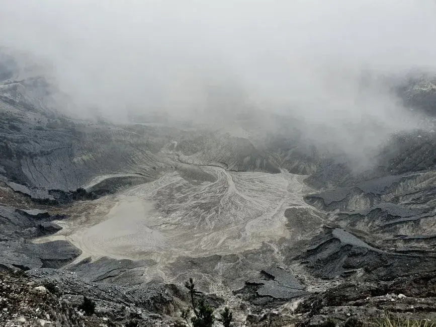 NATO confirmă: rachetă rusească a creat un crater de 10 metri în Polonia