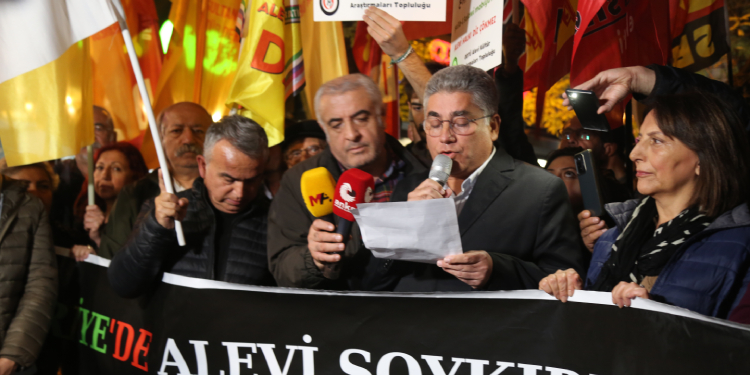 Suriye’deki Alevi katliamı protesto edildi