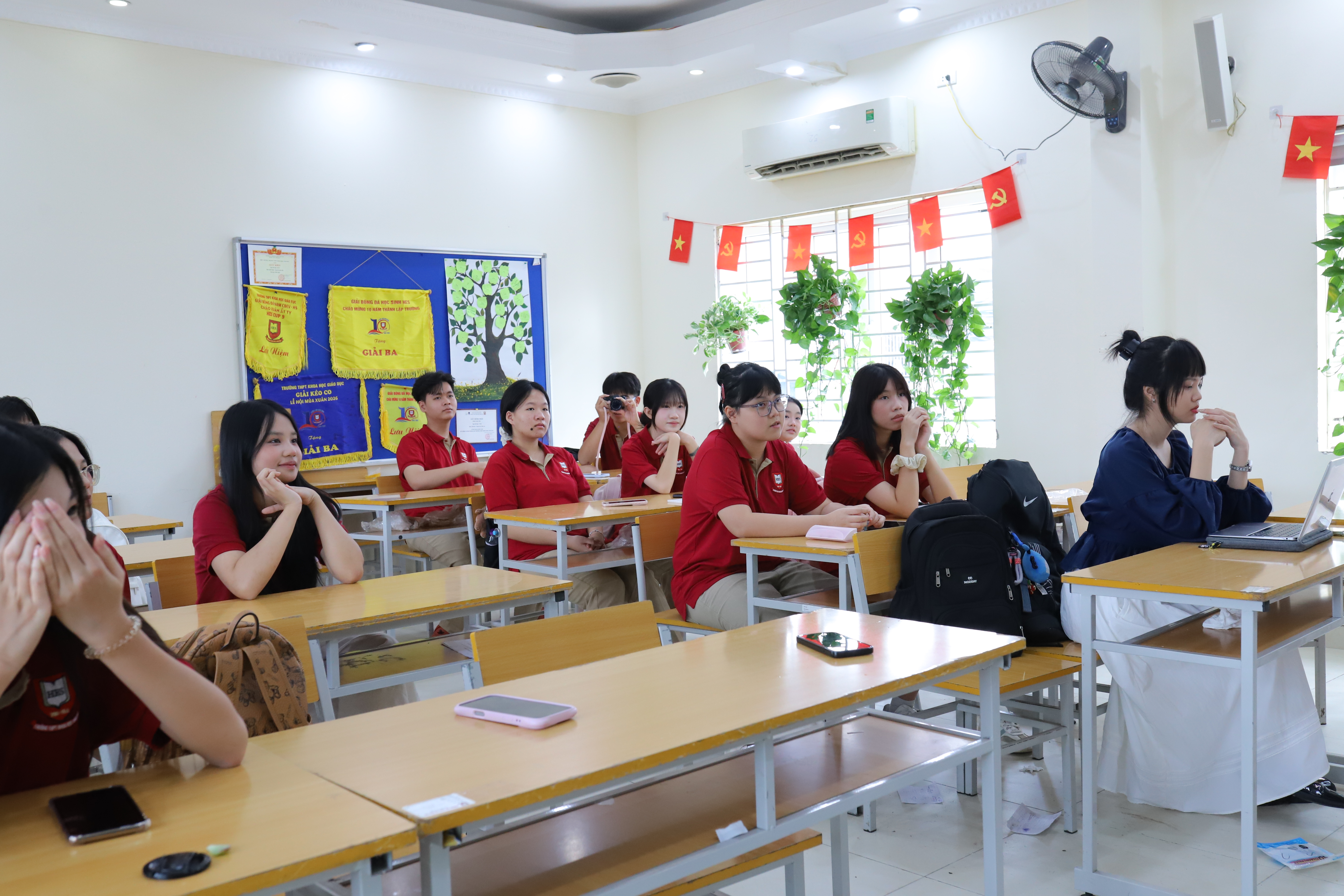 Sinh hoạt câu lạc bộ HES 26