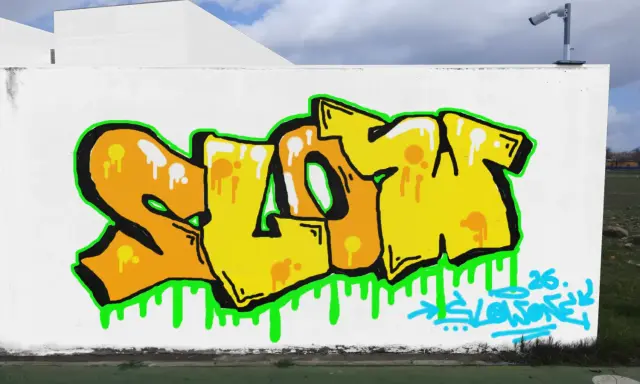 Graffiti artwork by SLOW0NE