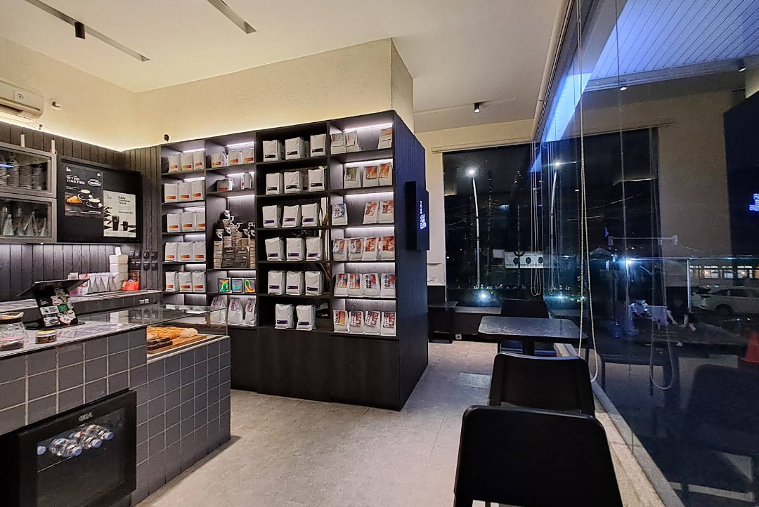 Kopiapi Coffee Roasters Cikini