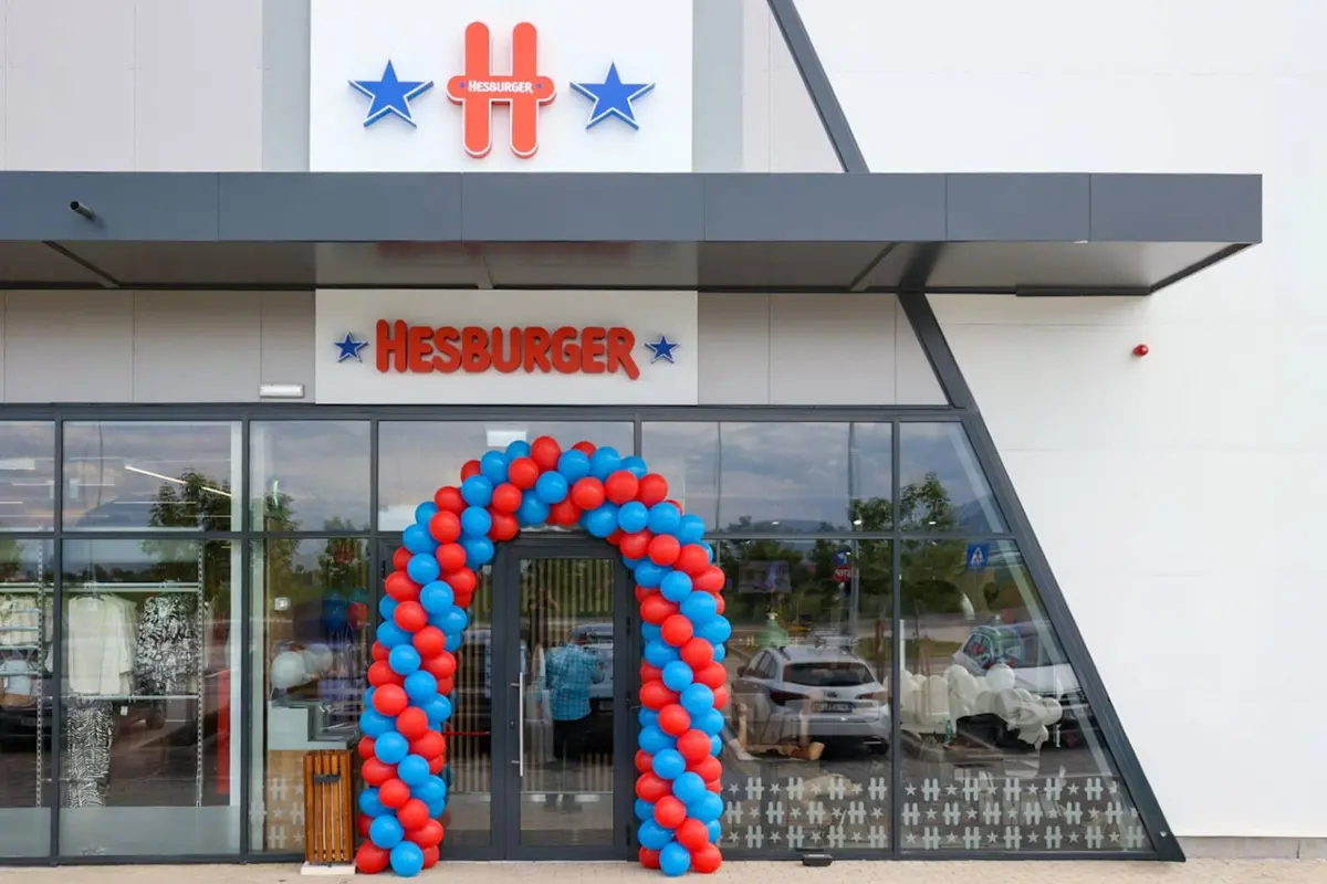 Hesburger deschide primul restaurant din Brașov, cu o investiție de jumătate de milion de euro