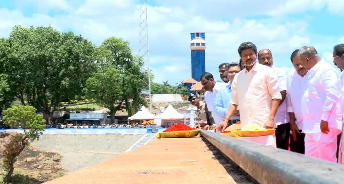 chief-minister-vijay-opening-water-from-the-mettur-dam