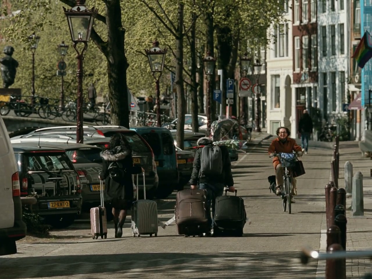 Occupied City Screenshot