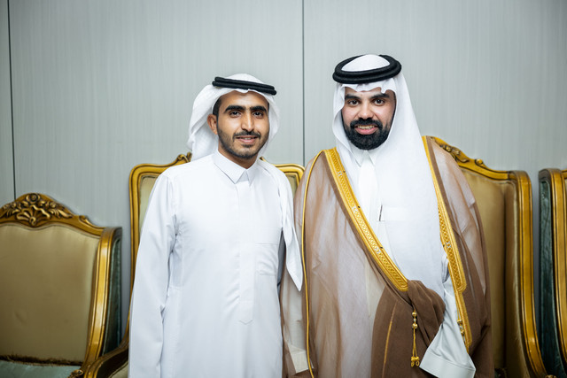372