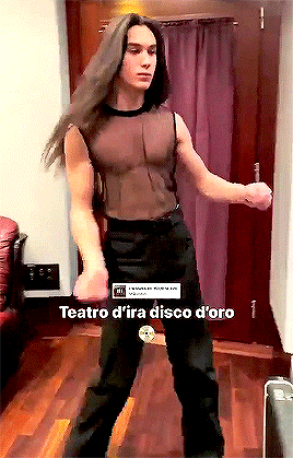 Tumblr-l-395842111457307.gif